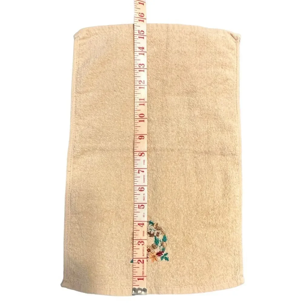Six vintage Holiday theme guest towels - Christmas and Valentines,